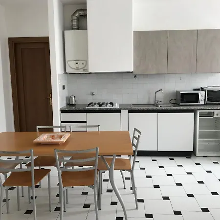 Piazza Staglieno - Centralissimo A 30m Dalla Apartment Levanto